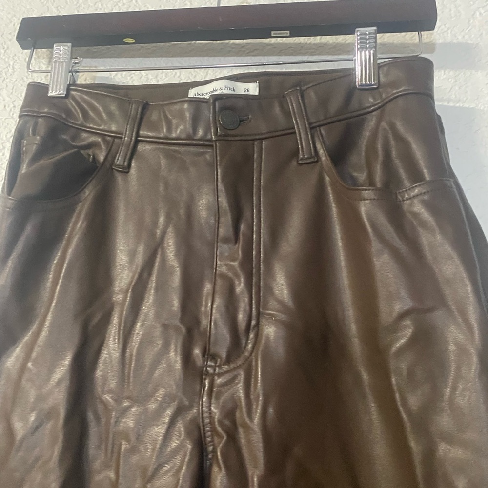Abercrombie & Fitch Brown the 90’s Straight Ultra High rise faux leather pants - Picture 5 of 12